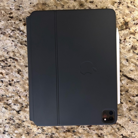 2021 iPad Pro - 11” - Picture 2 of 16